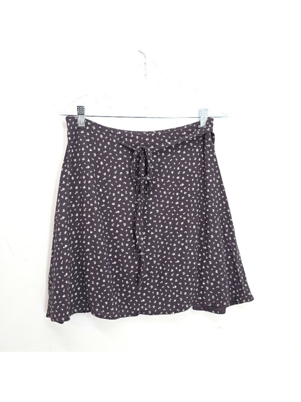 Brandy Mellville Y2K Taupe Gray Dutsy Floral Wrap Skirt OS